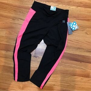 👟actra Capri Athletic Leggings